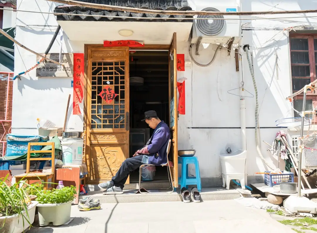 2025年网站建设技术趋势：自适应设计与用户体验升级